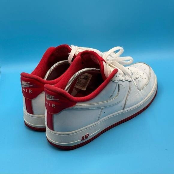 Nike Air Men's White and Red Sneakers - Picture 3 of 4